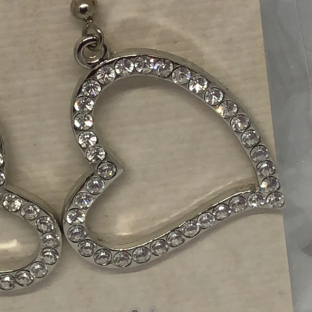 RHINESTONE HEARTS ♥️ EARRINGS HOOK BACK NWT - Picture 6 of 7